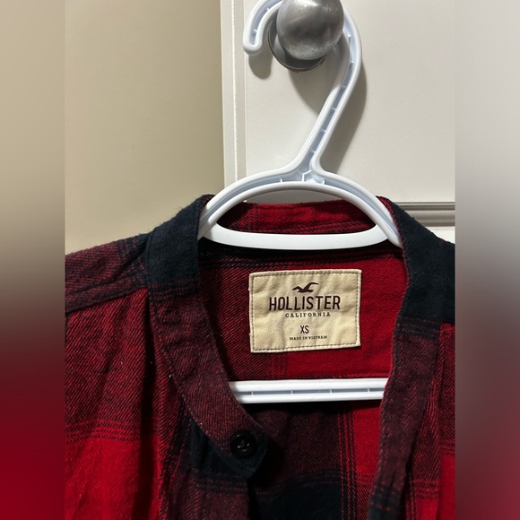 Plaid Flannel Button Up Hollister - Picture 3 of 5